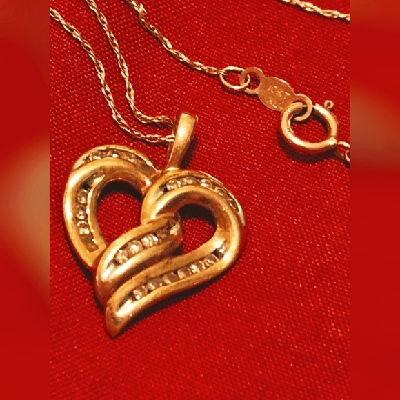 10KT Forever Diamond Yellow Gold Pave Diamond Twisted Heart Pendant Necklace 20" - Picture 3 of 16